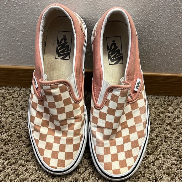 Vans Shoes - Checkered pink Vans